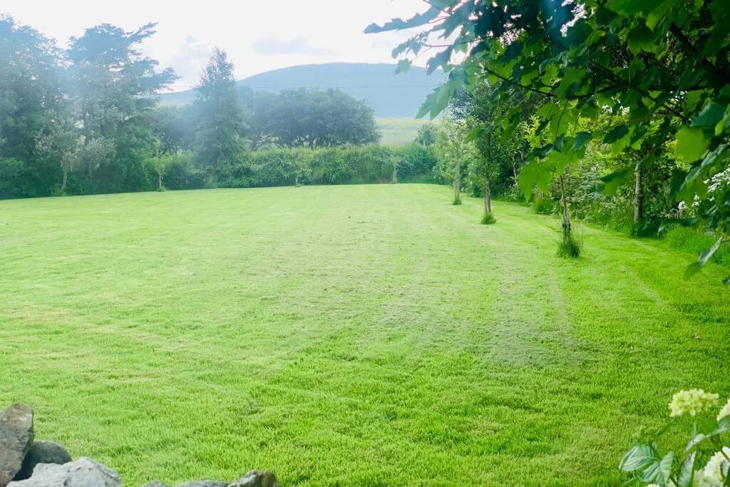 Glen Keen Farm Cottage Louisburgh Esterno foto