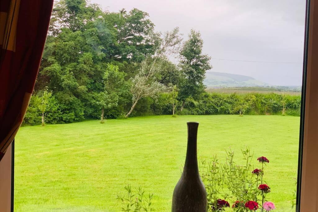 Glen Keen Farm Cottage Louisburgh Esterno foto