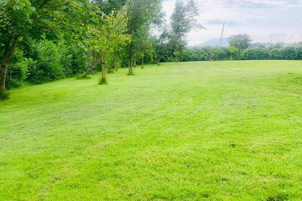 Glen Keen Farm Cottage Louisburgh Esterno foto