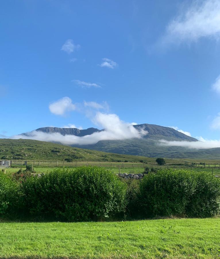 Glen Keen Farm Cottage Louisburgh Esterno foto